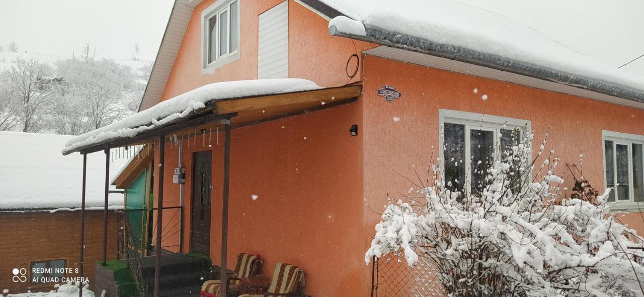 Gostynnyi Dvir U Marichky Hotel Лазещина Екстериор снимка