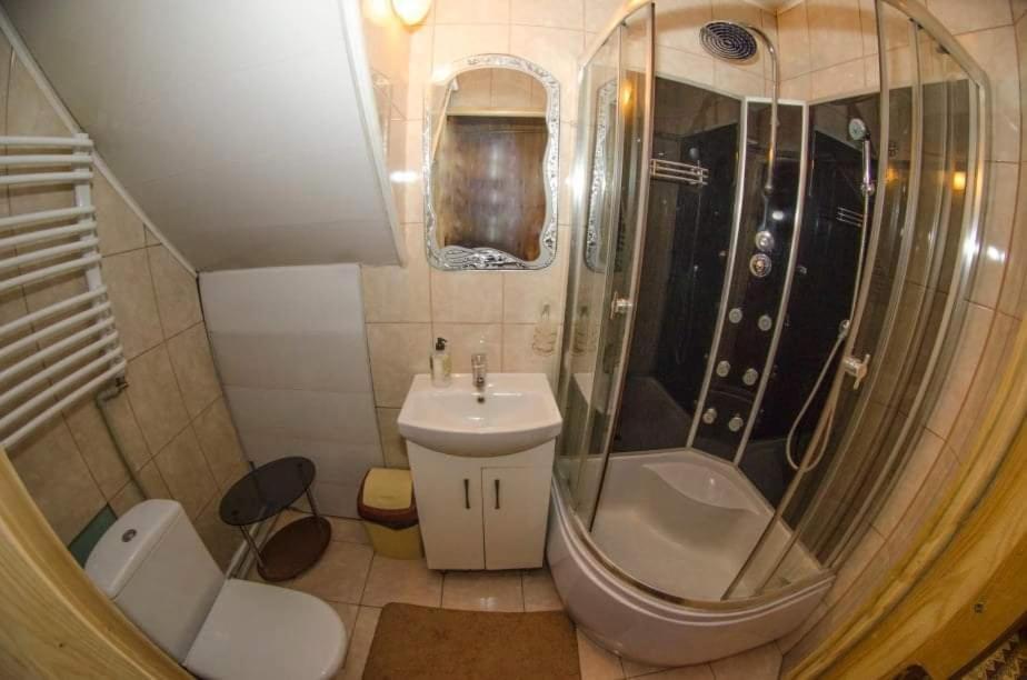 Gostynnyi Dvir U Marichky Hotel Лазещина Екстериор снимка