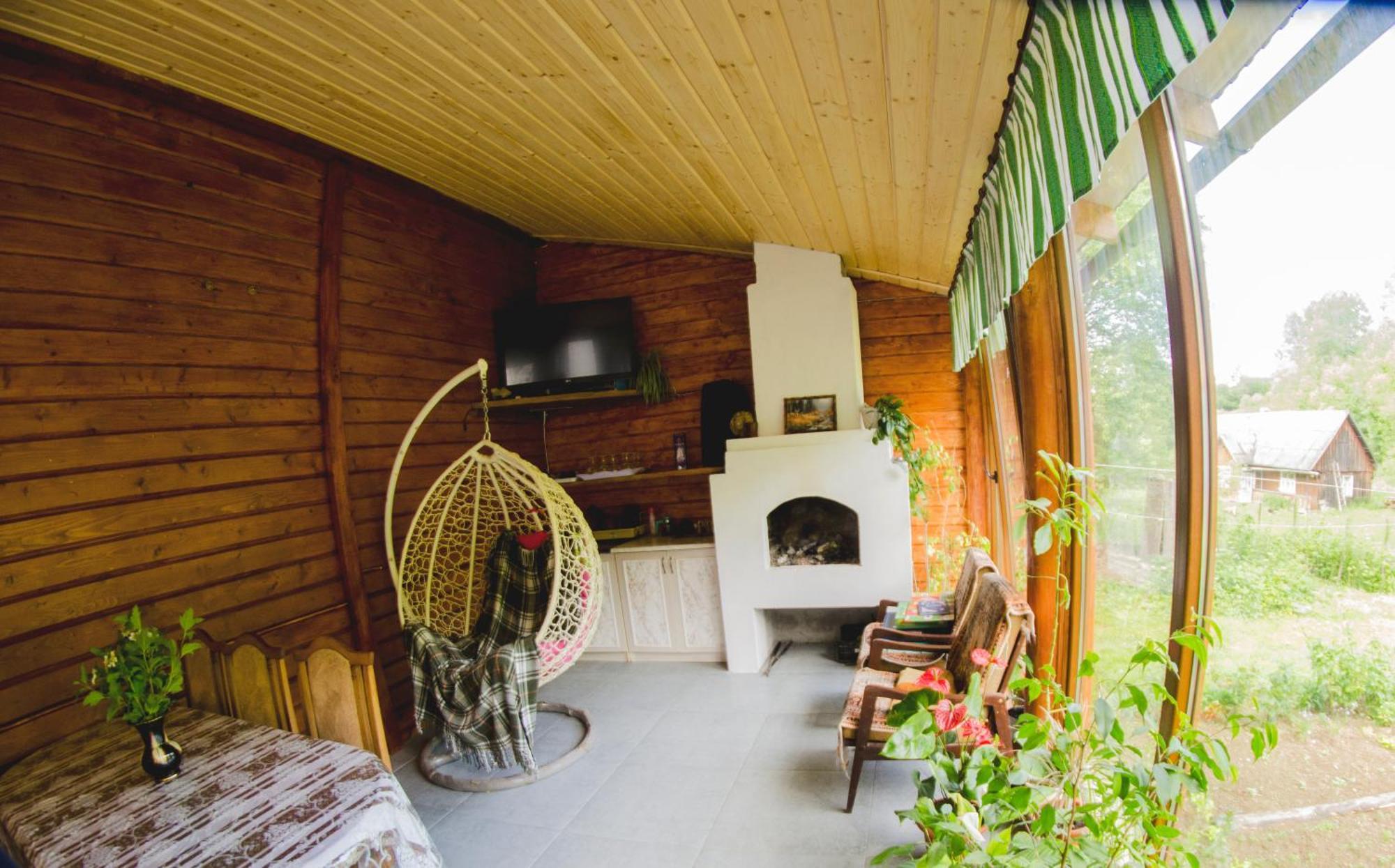 Gostynnyi Dvir U Marichky Hotel Лазещина Екстериор снимка