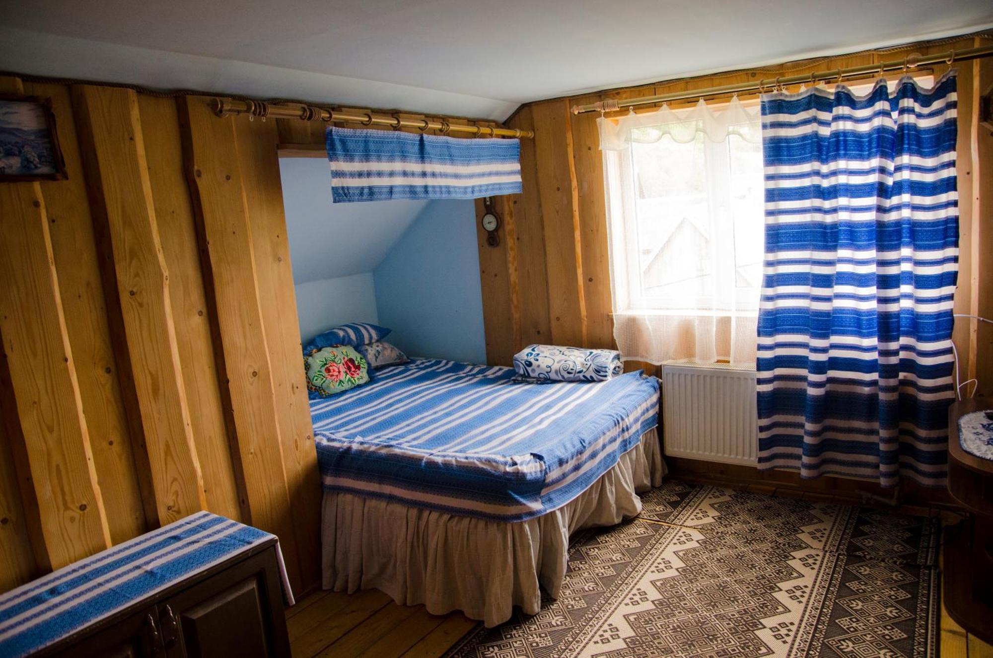 Gostynnyi Dvir U Marichky Hotel Лазещина Екстериор снимка
