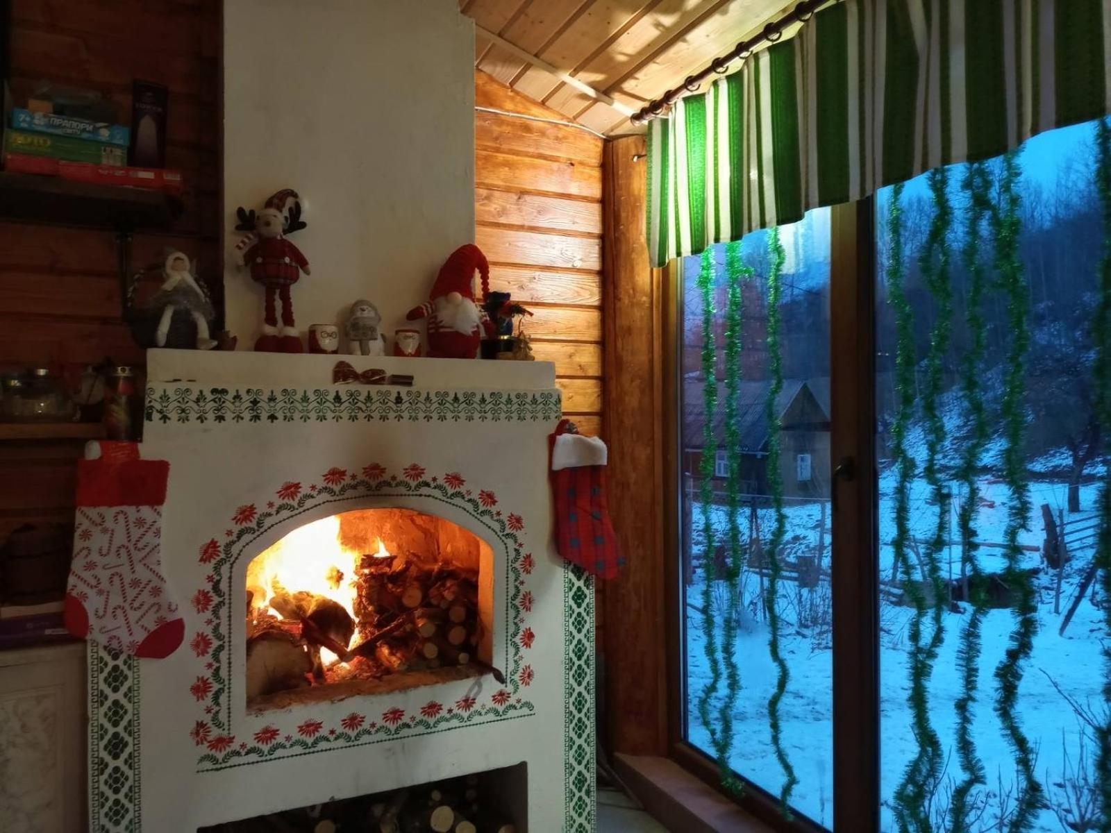 Gostynnyi Dvir U Marichky Hotel Лазещина Екстериор снимка