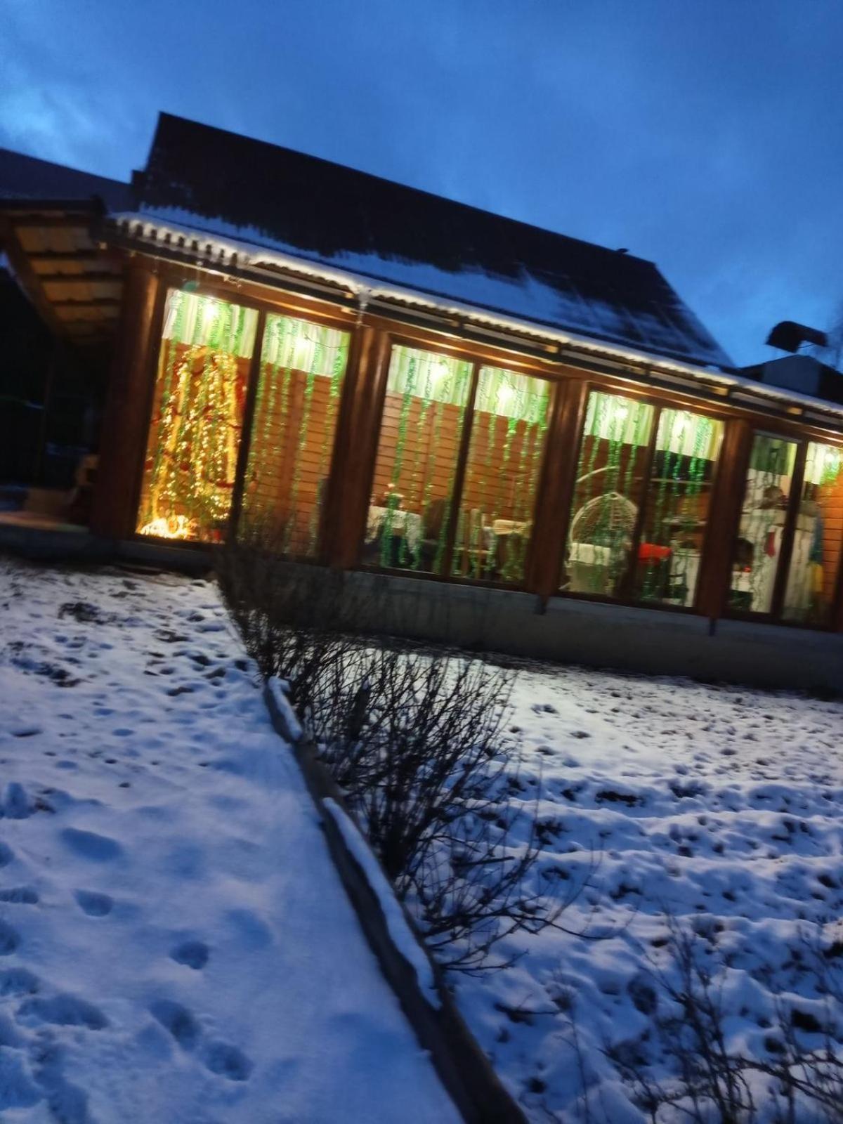 Gostynnyi Dvir U Marichky Hotel Лазещина Екстериор снимка
