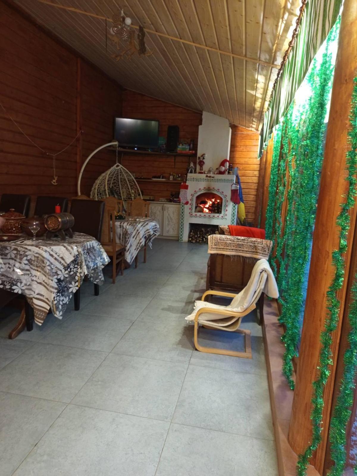 Gostynnyi Dvir U Marichky Hotel Лазещина Екстериор снимка